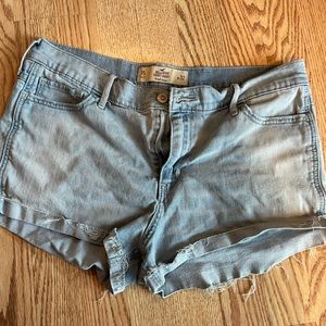 Light Wash Hollister Jean Shorts Size 15
